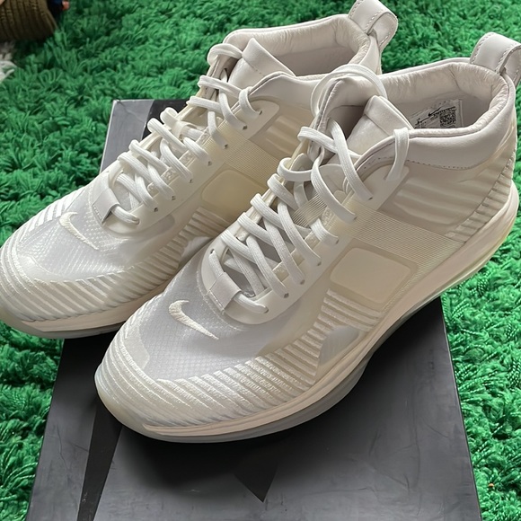 Nike Lebron x John Elliot Icon. Size 9 - Picture 2 of 5